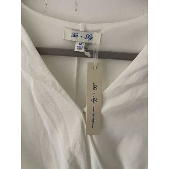 ✨She + Sky Romper Size M - Picture 2 of 6